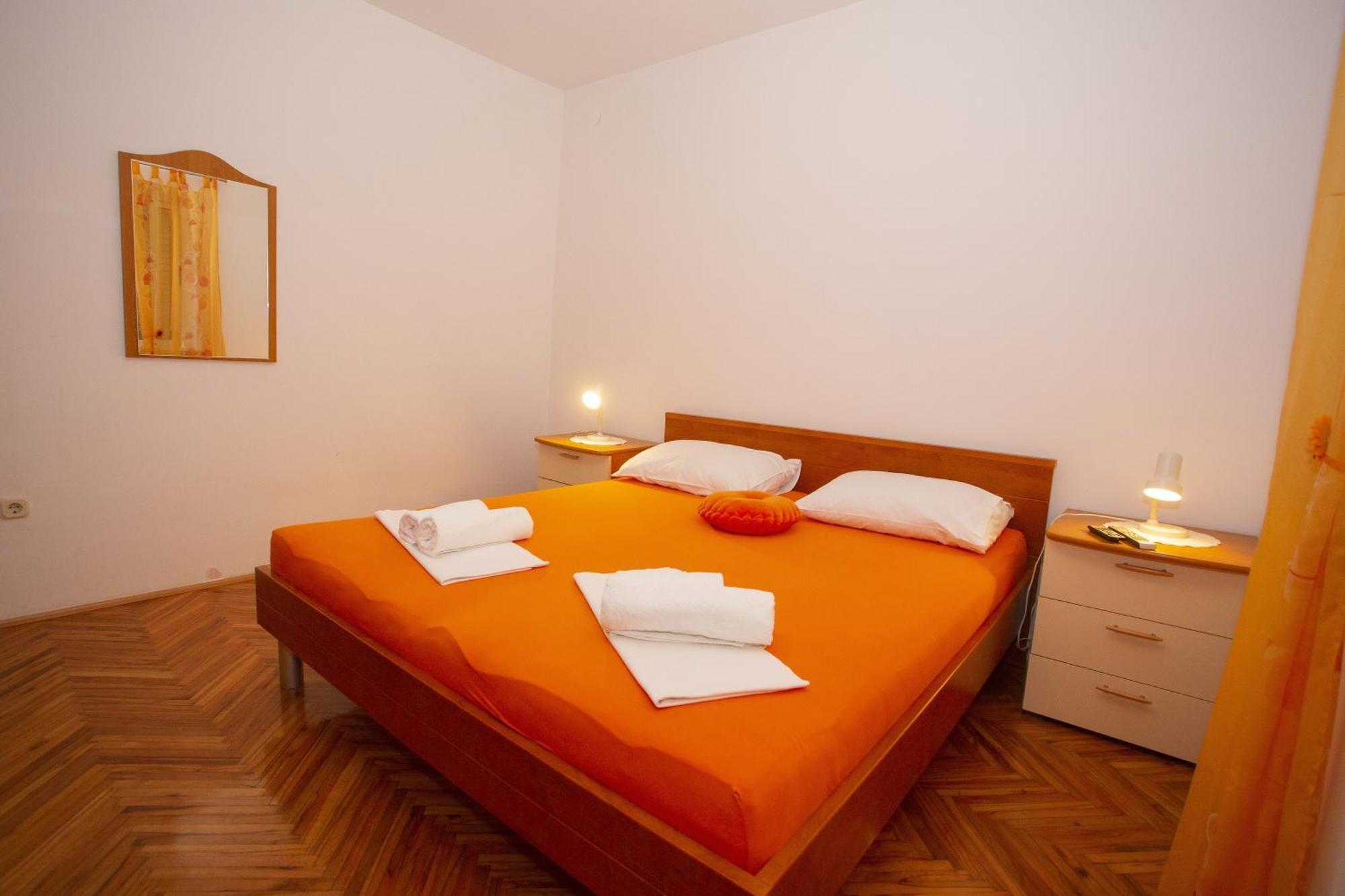 Apartments With A Parking Space Podgora, Makarska - 12816 Стая снимка