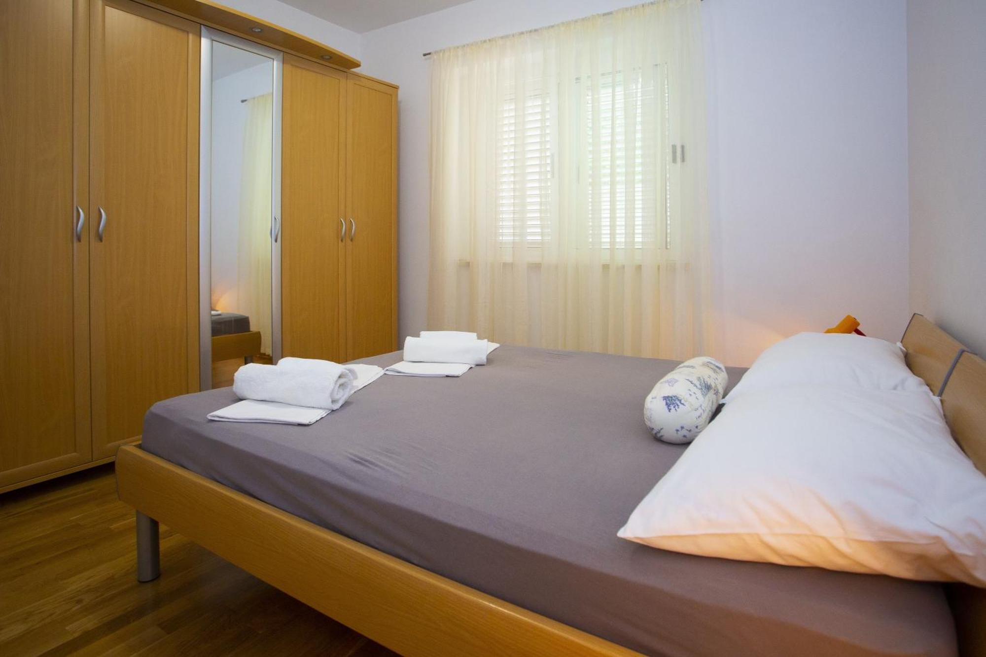 Apartments With A Parking Space Podgora, Makarska - 12816 Стая снимка