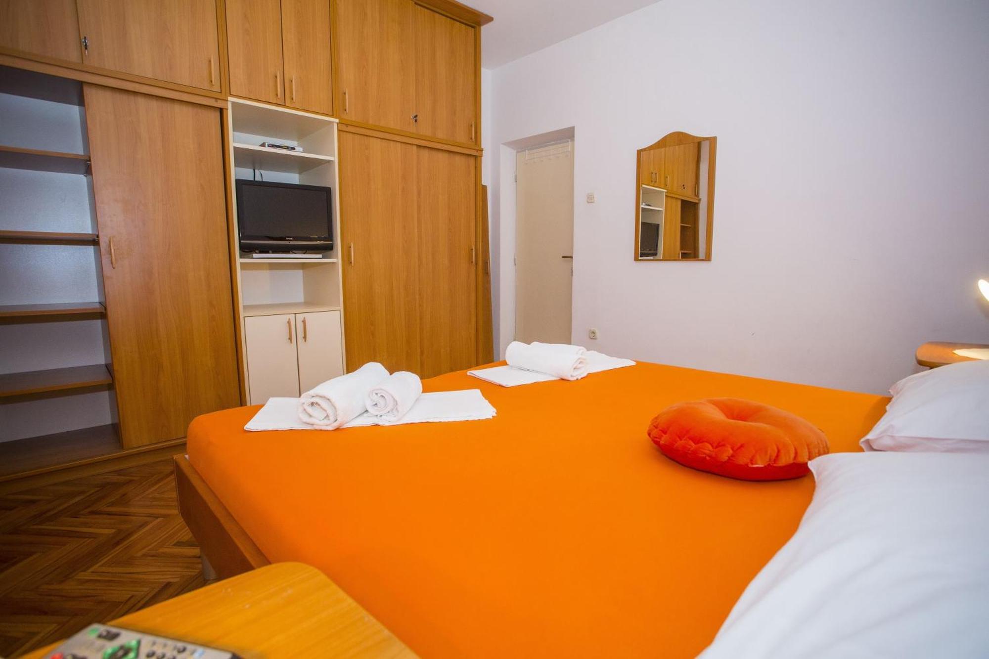 Apartments With A Parking Space Podgora, Makarska - 12816 Стая снимка
