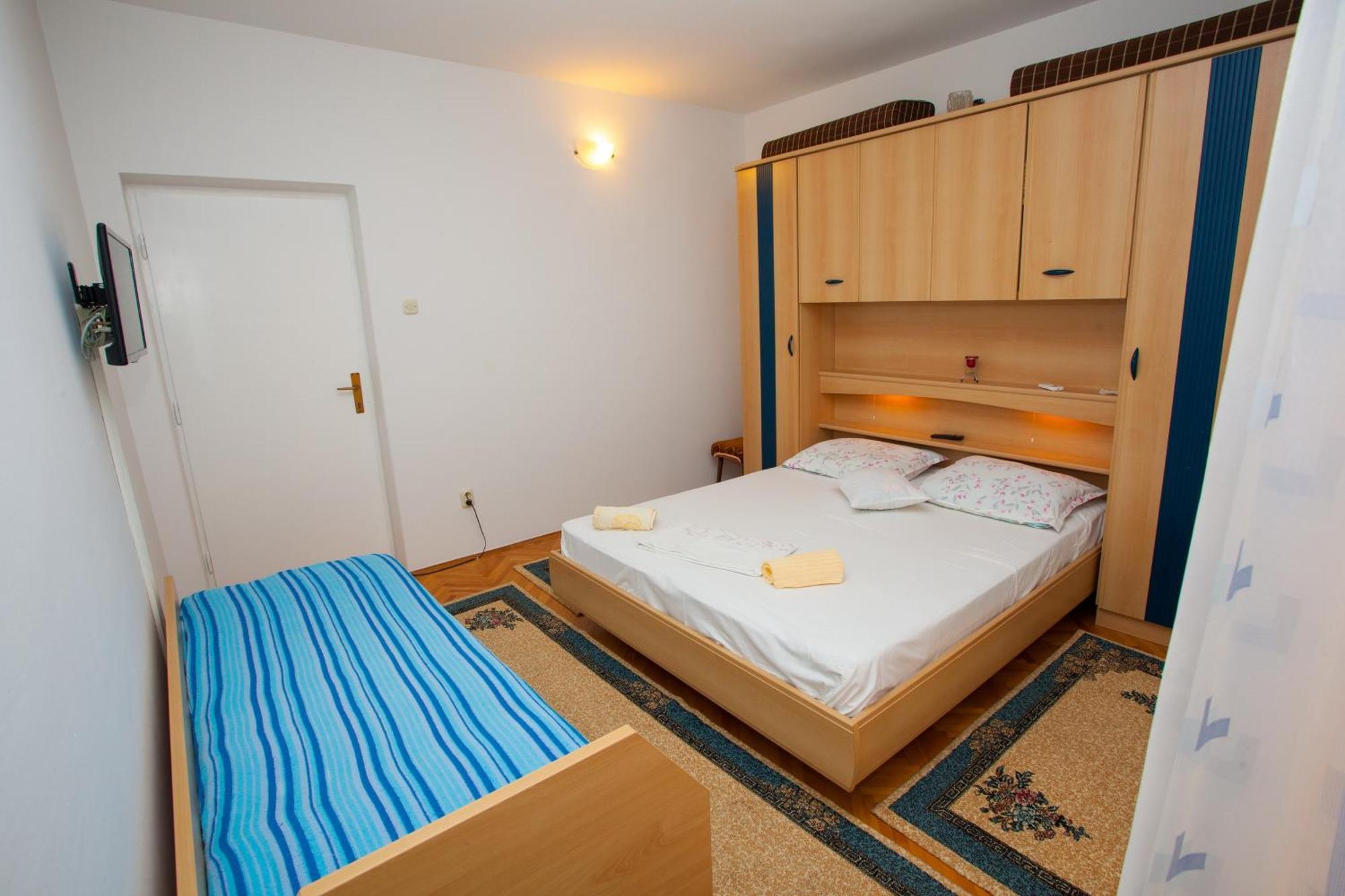Apartments With A Parking Space Podgora, Makarska - 12816 Стая снимка